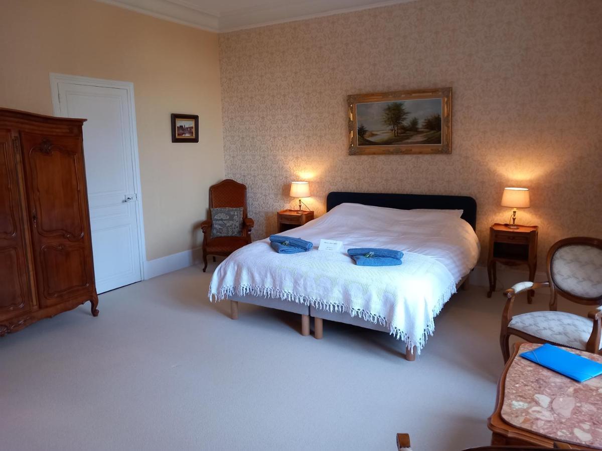 Bed and Breakfast Chateau Maleplane Сен-Леонар-де-Нобла Экстерьер фото