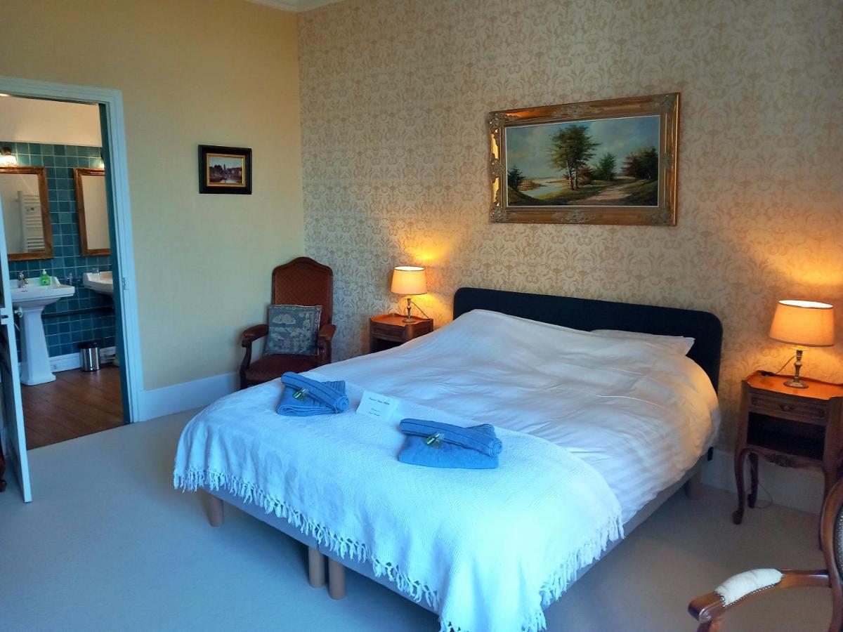 Bed and Breakfast Chateau Maleplane Сен-Леонар-де-Нобла Экстерьер фото