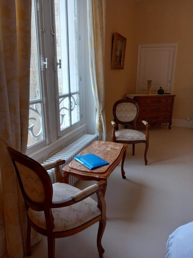 Bed and Breakfast Chateau Maleplane Сен-Леонар-де-Нобла Экстерьер фото