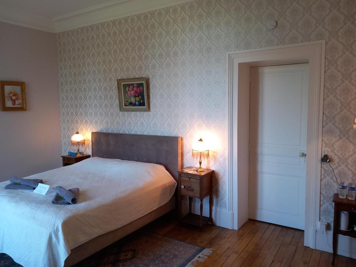 Bed and Breakfast Chateau Maleplane Сен-Леонар-де-Нобла Экстерьер фото