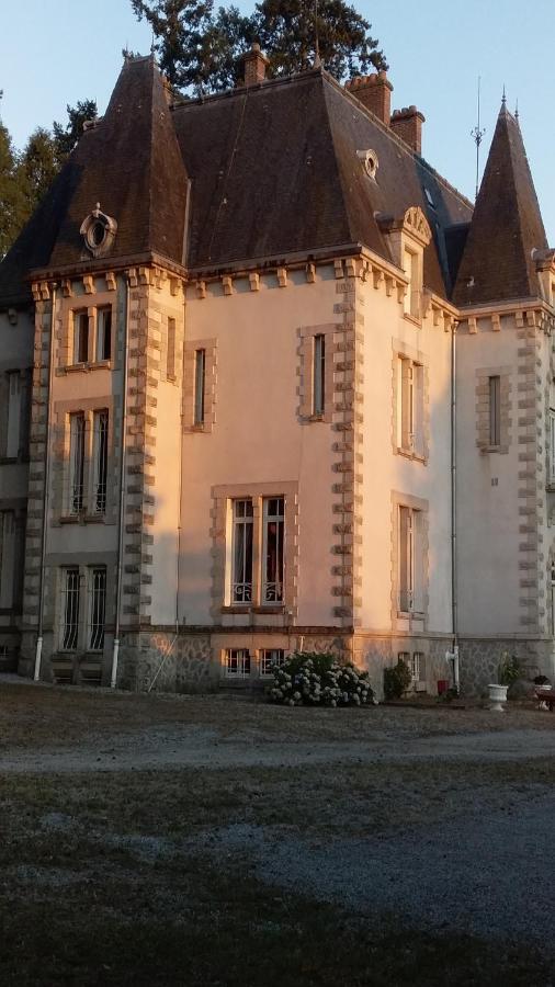 Bed and Breakfast Chateau Maleplane Сен-Леонар-де-Нобла Экстерьер фото