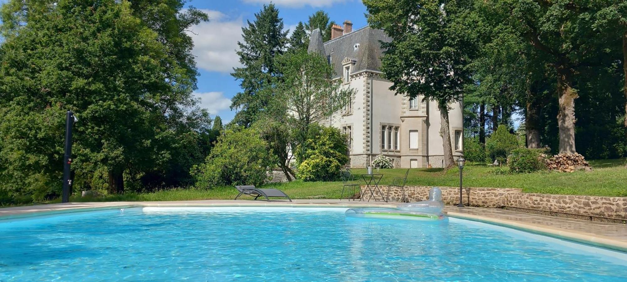 Bed and Breakfast Chateau Maleplane Сен-Леонар-де-Нобла Экстерьер фото