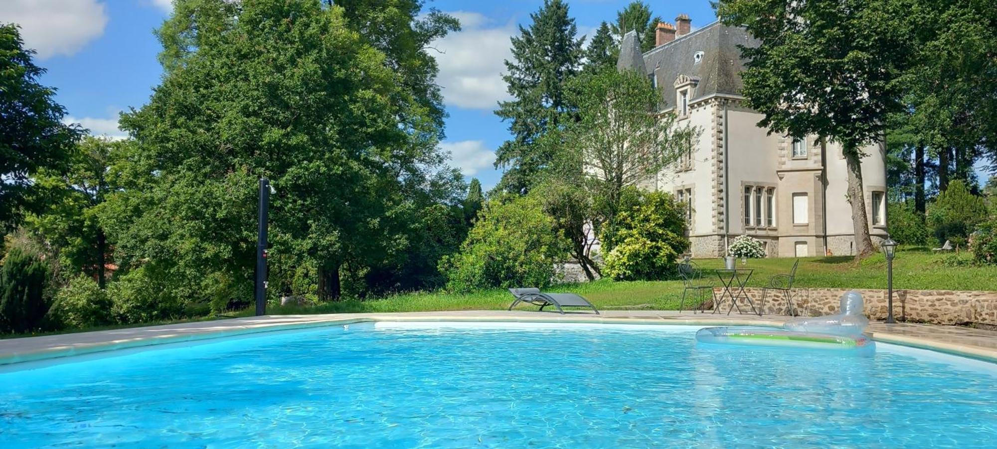 Bed and Breakfast Chateau Maleplane Сен-Леонар-де-Нобла Экстерьер фото